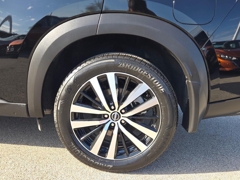 used 2024 Nissan Pathfinder car, priced at $40,500