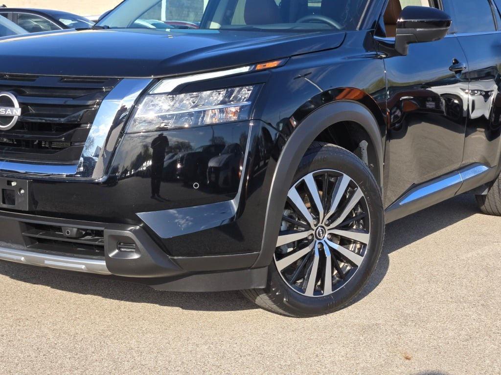 used 2024 Nissan Pathfinder car, priced at $40,500