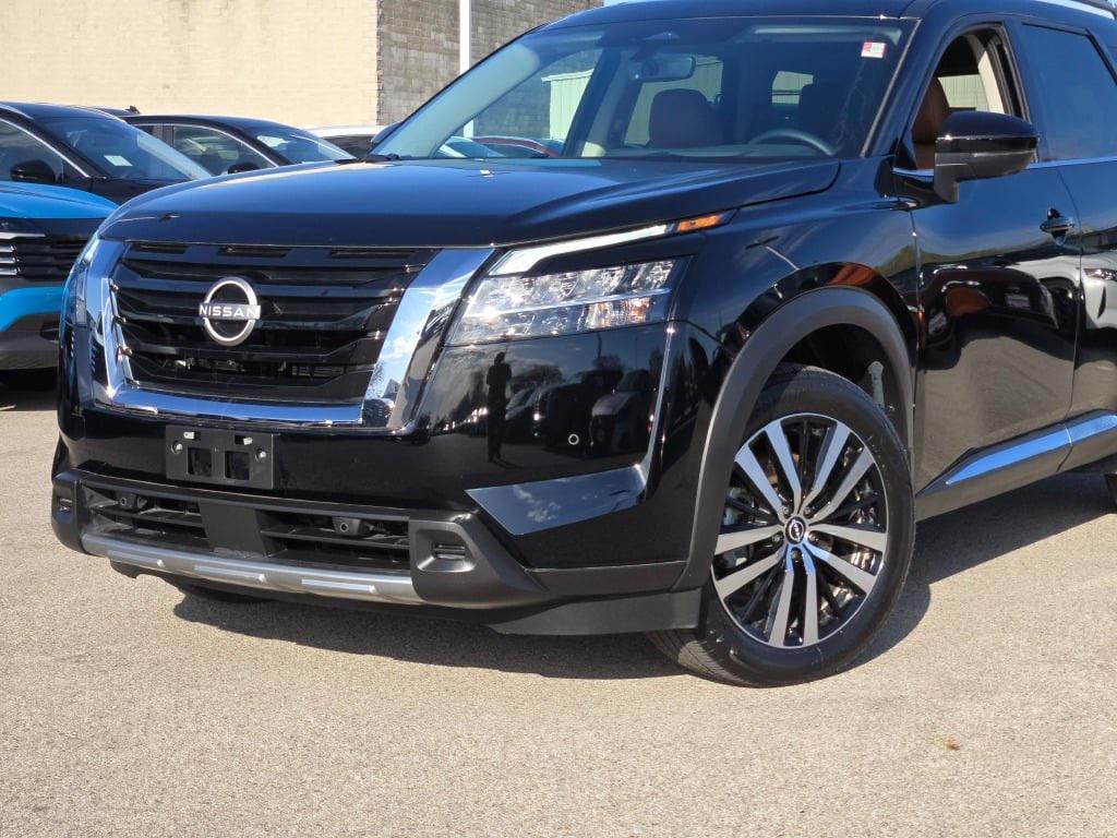 used 2024 Nissan Pathfinder car, priced at $40,500