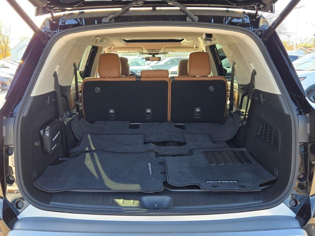 used 2024 Nissan Pathfinder car, priced at $40,500