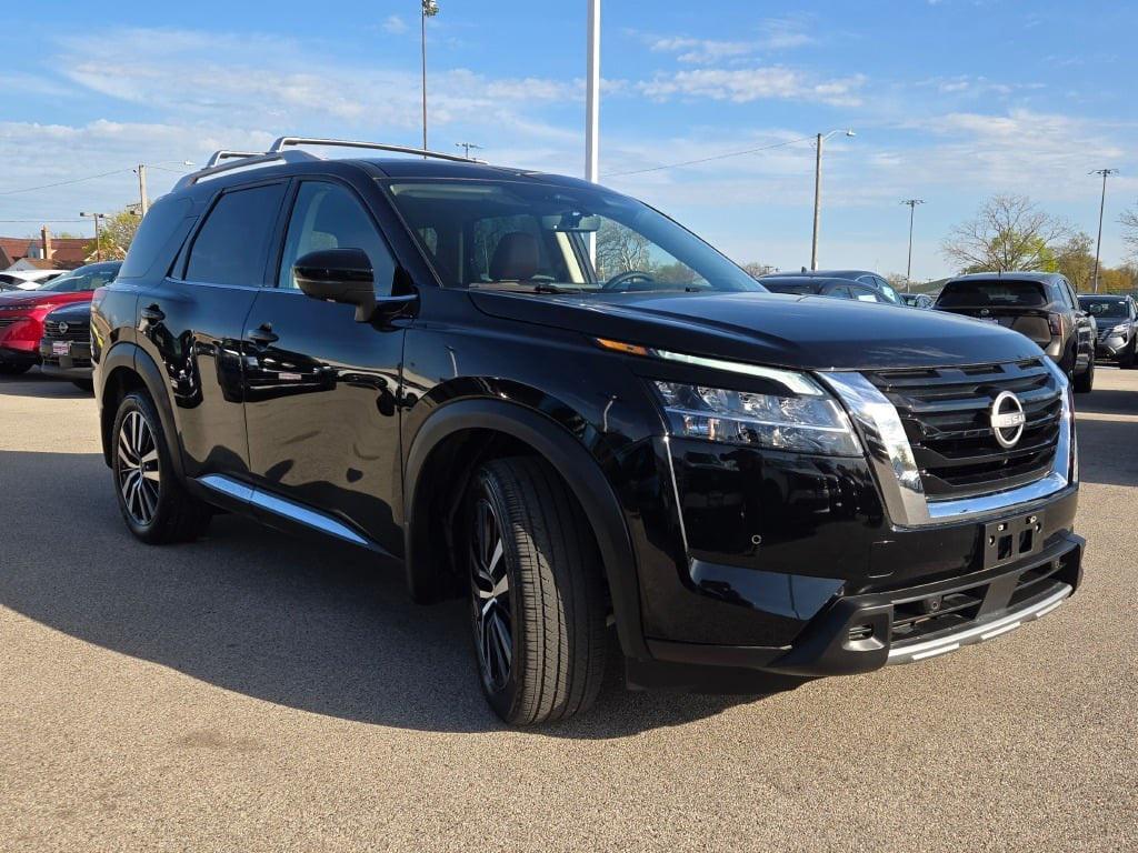 used 2024 Nissan Pathfinder car, priced at $40,500