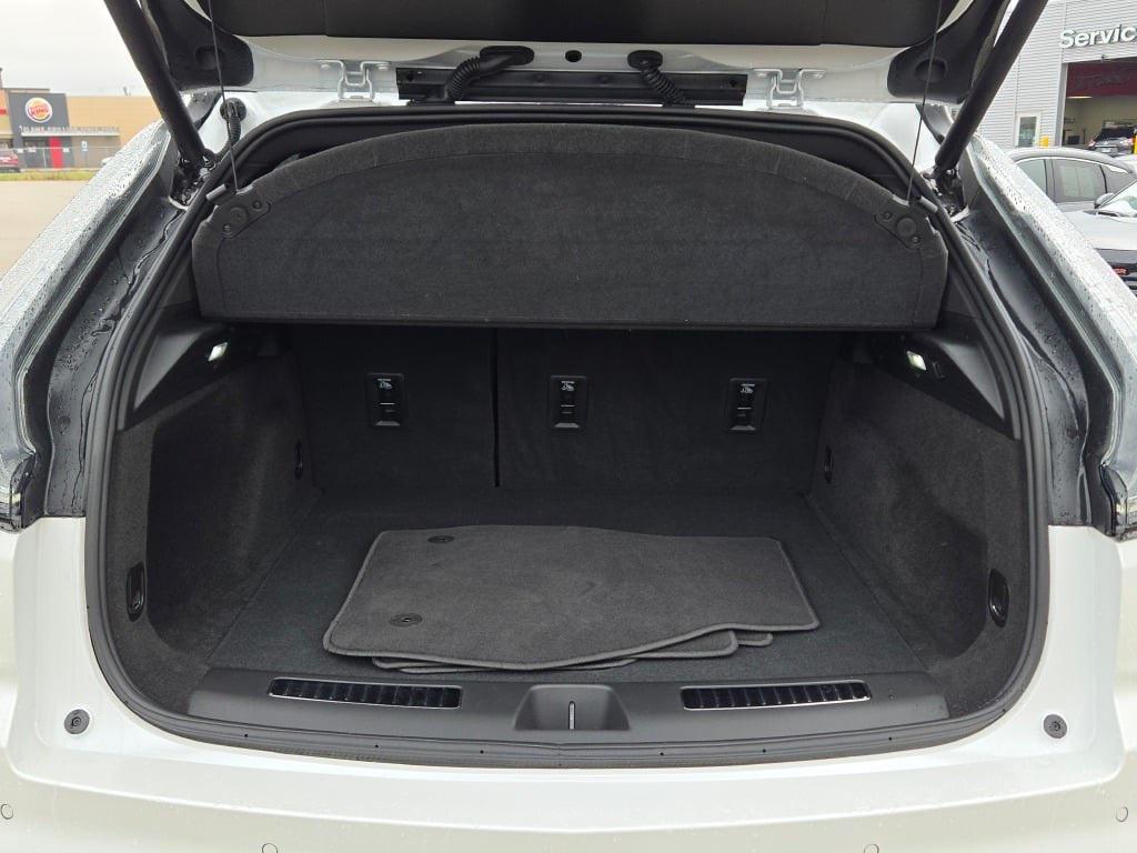 used 2024 Cadillac XT4 car, priced at $41,000