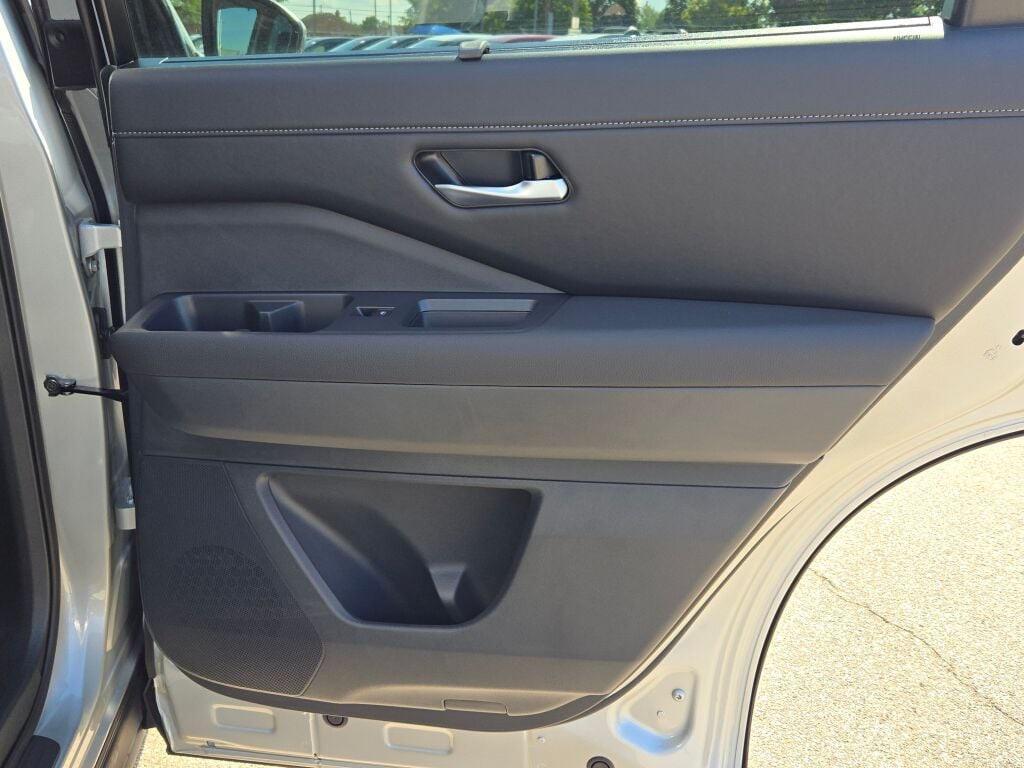 new 2025 Nissan Pathfinder car, priced at $46,960