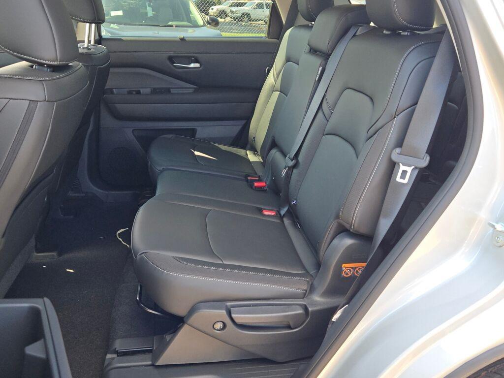 new 2025 Nissan Pathfinder car, priced at $46,960