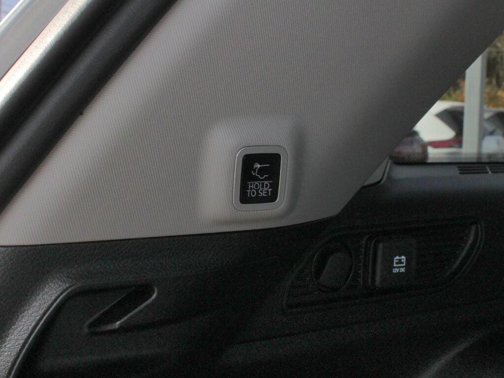 used 2024 Jeep Grand Cherokee car, priced at $37,900