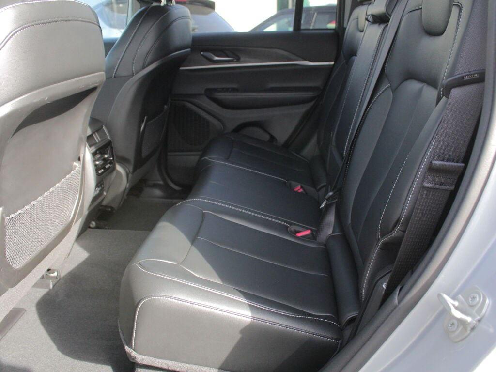 used 2024 Jeep Grand Cherokee car, priced at $37,900