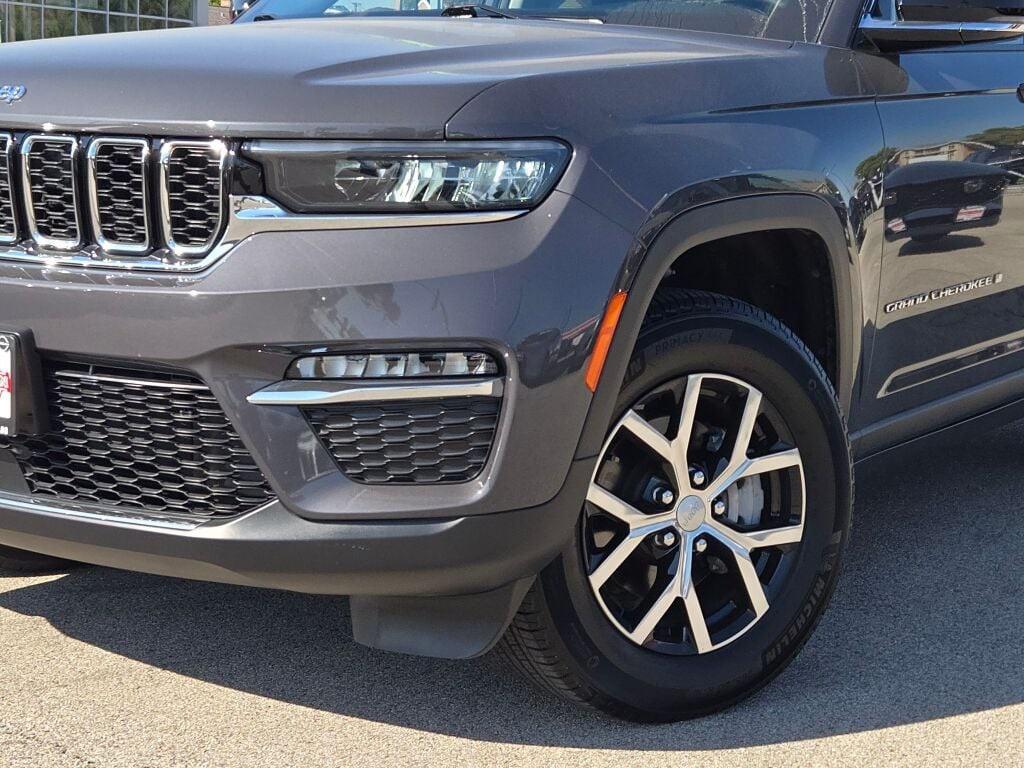 used 2024 Jeep Grand Cherokee car, priced at $39,900