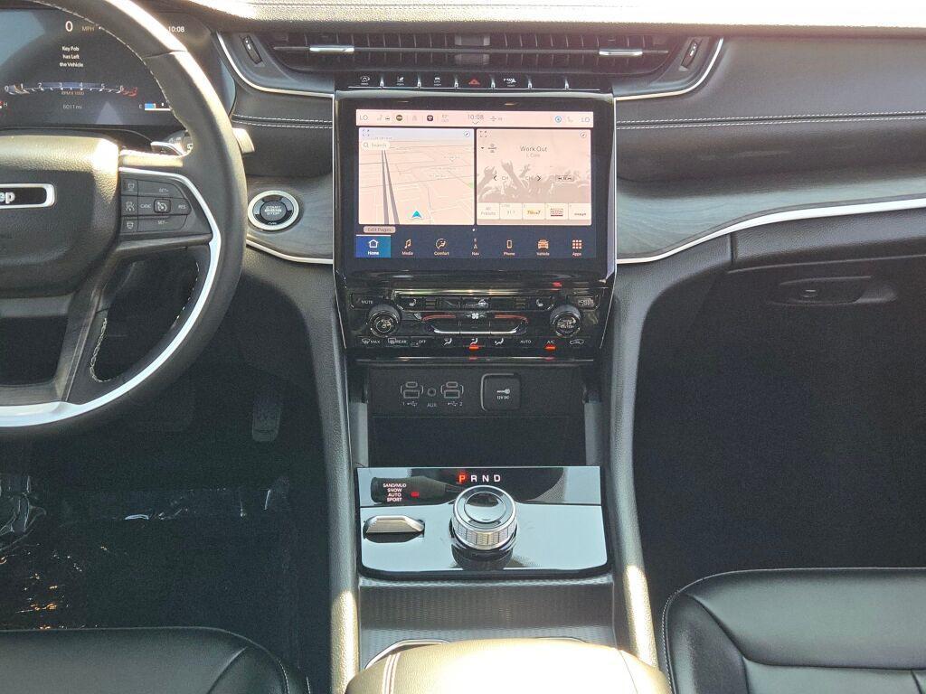 used 2024 Jeep Grand Cherokee car, priced at $39,900