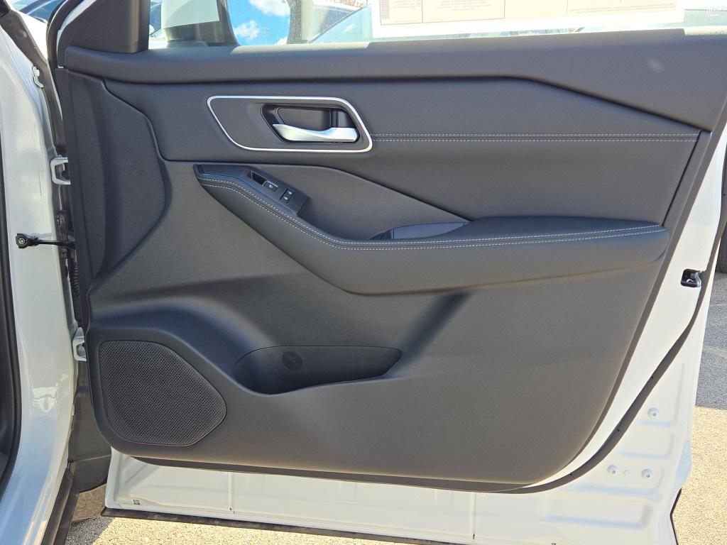 new 2026 Nissan Rogue car, priced at $43,285