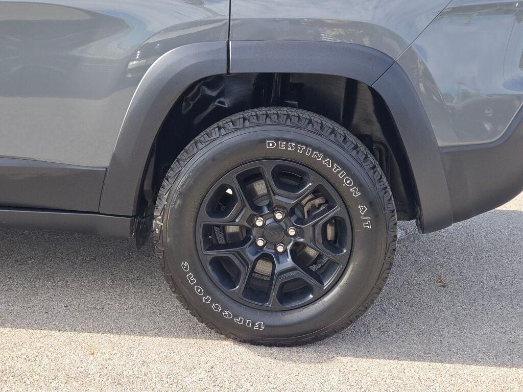 used 2022 Jeep Cherokee car, priced at $24,400