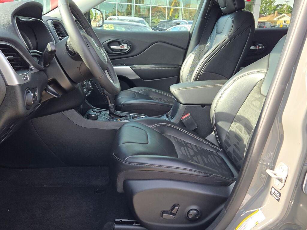 used 2022 Jeep Cherokee car, priced at $24,400