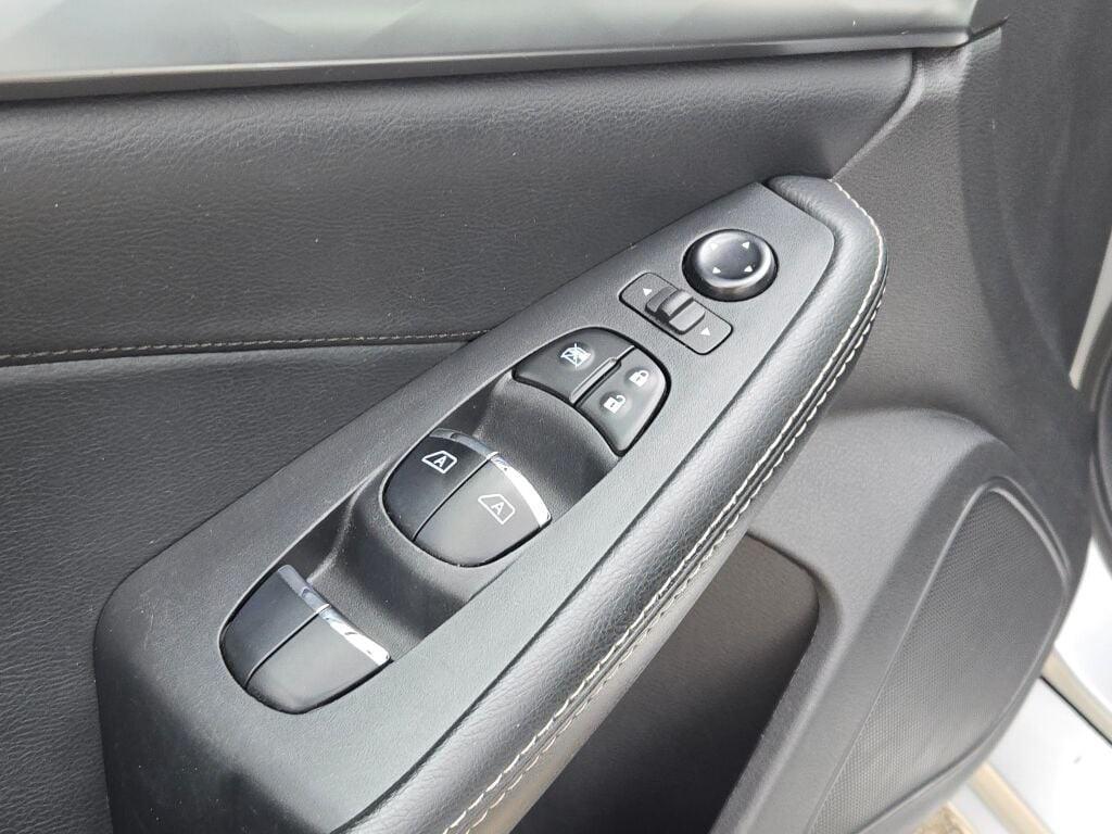 used 2023 Nissan Maxima car, priced at $23,900