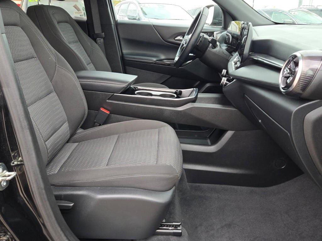 used 2025 Chevrolet Equinox car, priced at $28,000