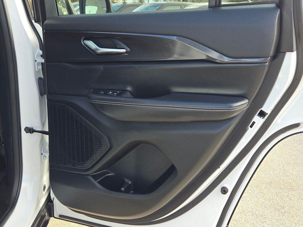 used 2023 Jeep Grand Cherokee car, priced at $29,900