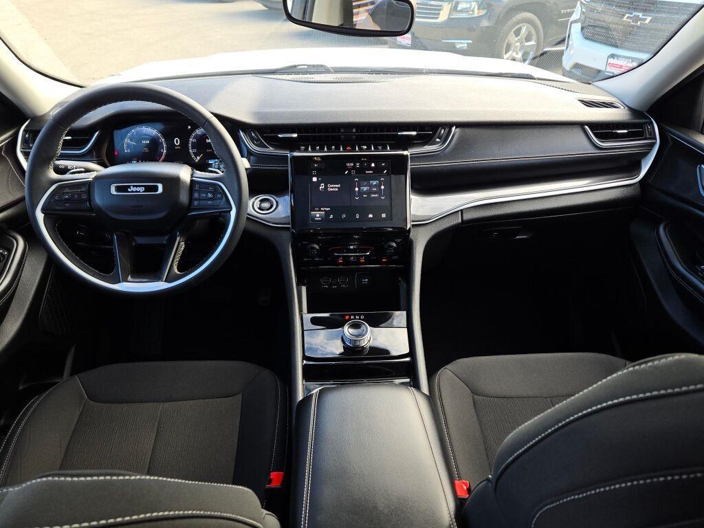 used 2023 Jeep Grand Cherokee car, priced at $29,900