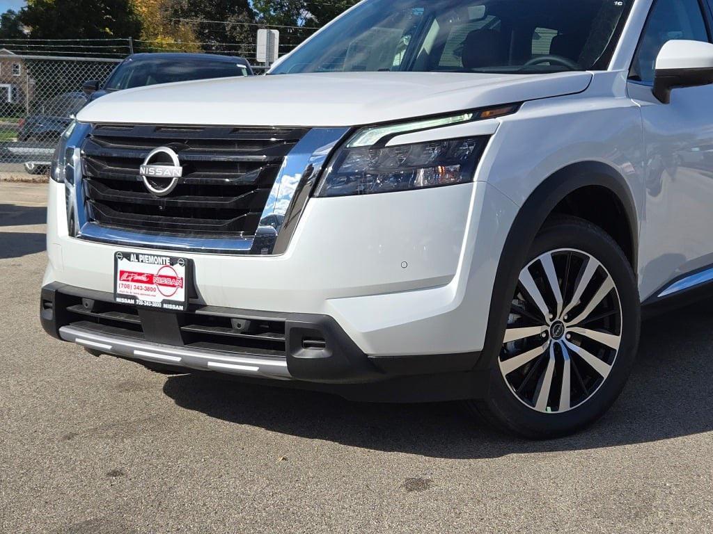 new 2025 Nissan Pathfinder car, priced at $53,950