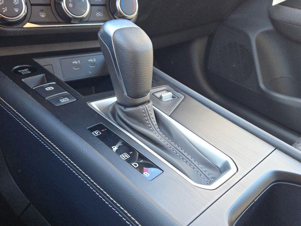 new 2025 Nissan Kicks car, priced at $27,810