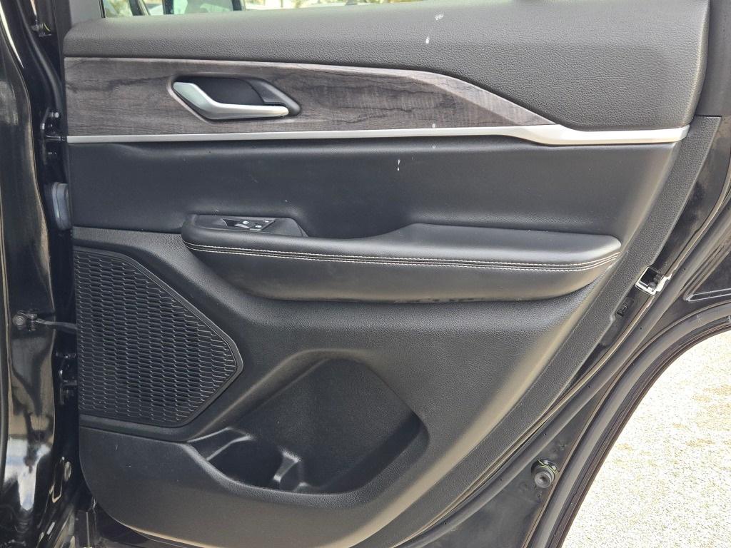 used 2023 Jeep Grand Cherokee car, priced at $33,000