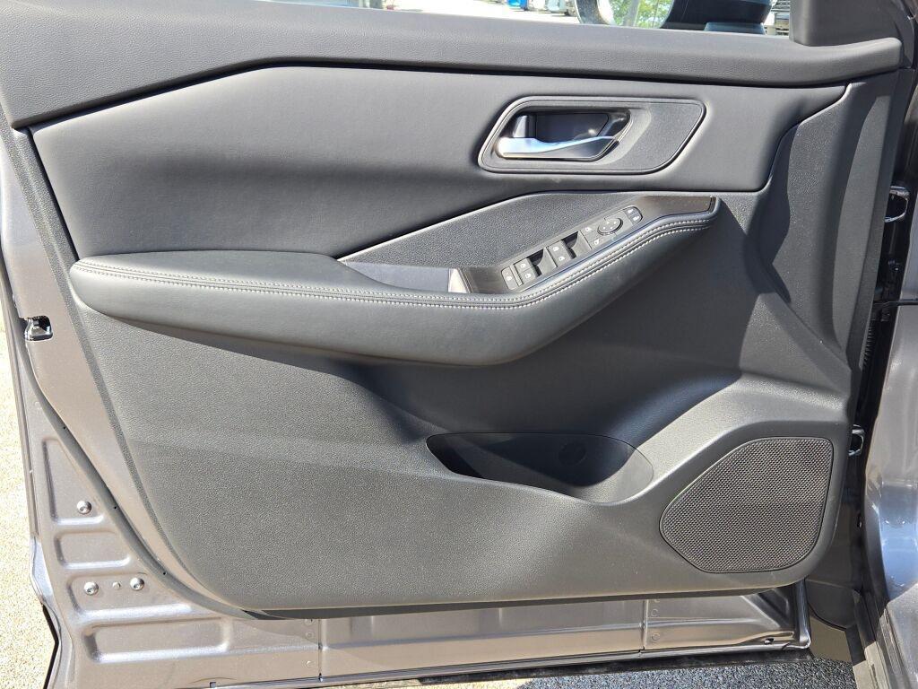 new 2026 Nissan Rogue car, priced at $33,600