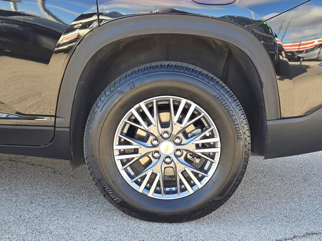 used 2025 Chevrolet Traverse car, priced at $39,000