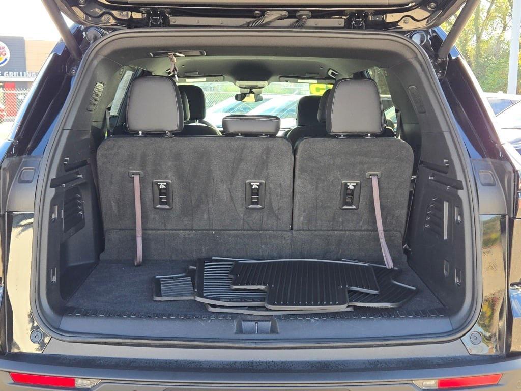 used 2025 Chevrolet Traverse car, priced at $39,000