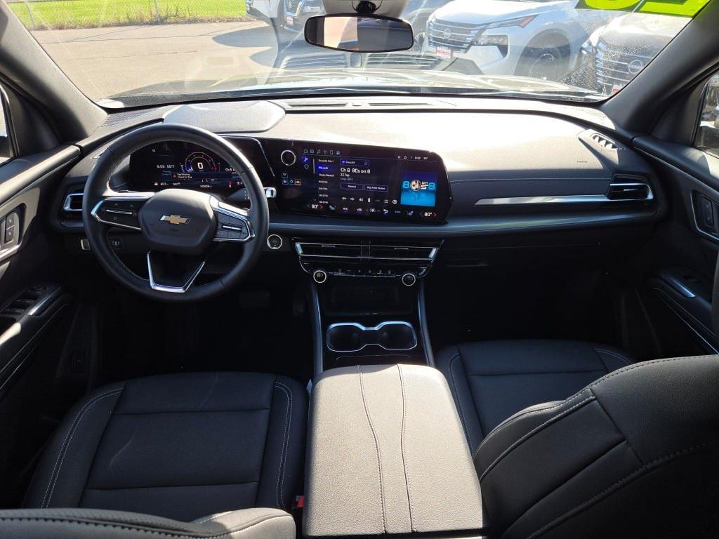 used 2025 Chevrolet Traverse car, priced at $39,000