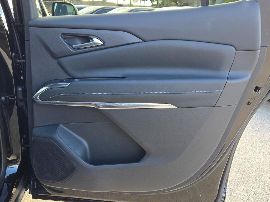 used 2025 Chevrolet Traverse car, priced at $39,000