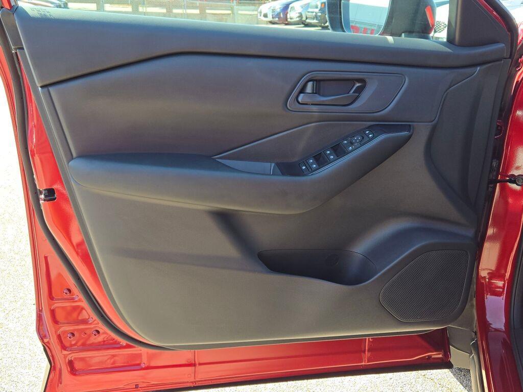 used 2025 Nissan Rogue car, priced at $29,000