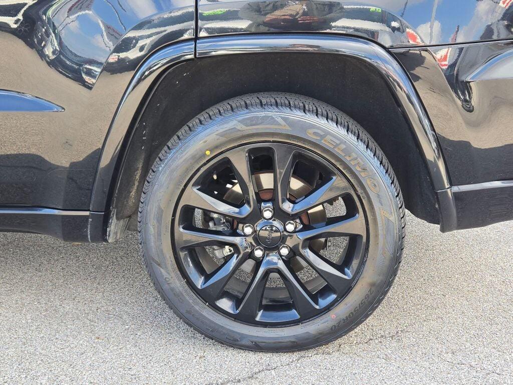 used 2021 Jeep Grand Cherokee car, priced at $25,000