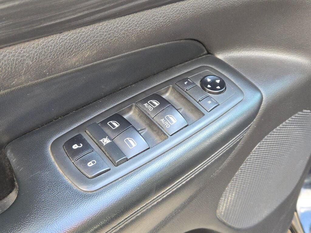 used 2021 Jeep Grand Cherokee car, priced at $25,000