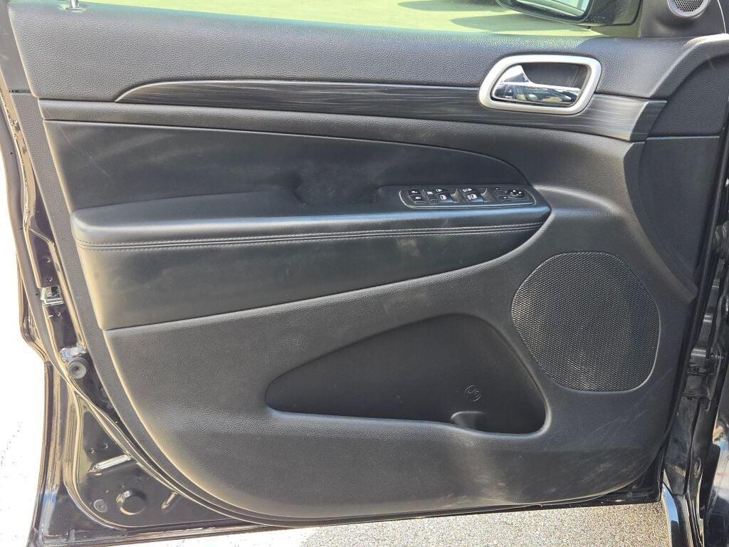 used 2021 Jeep Grand Cherokee car, priced at $25,000