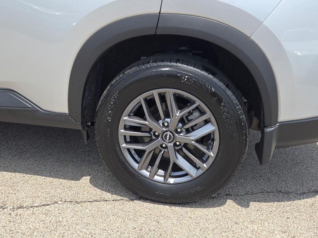 used 2025 Nissan Rogue car, priced at $29,000