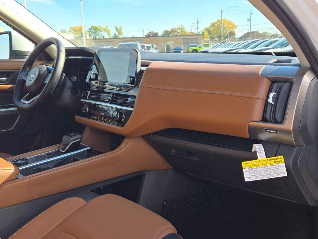 new 2025 Nissan Pathfinder car, priced at $55,205