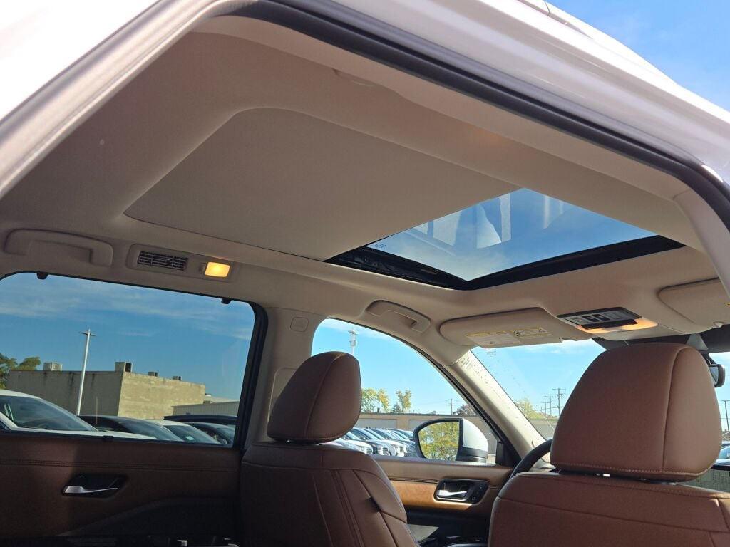 new 2025 Nissan Pathfinder car, priced at $55,205