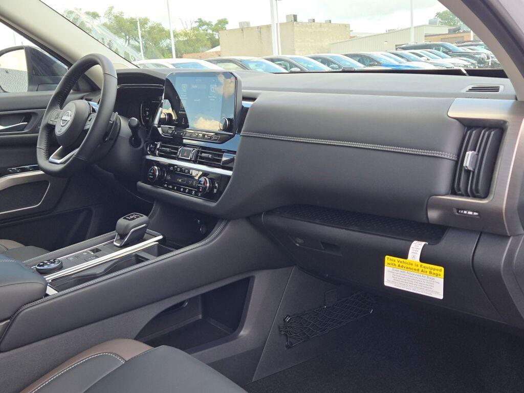 new 2025 Nissan Pathfinder car, priced at $54,500