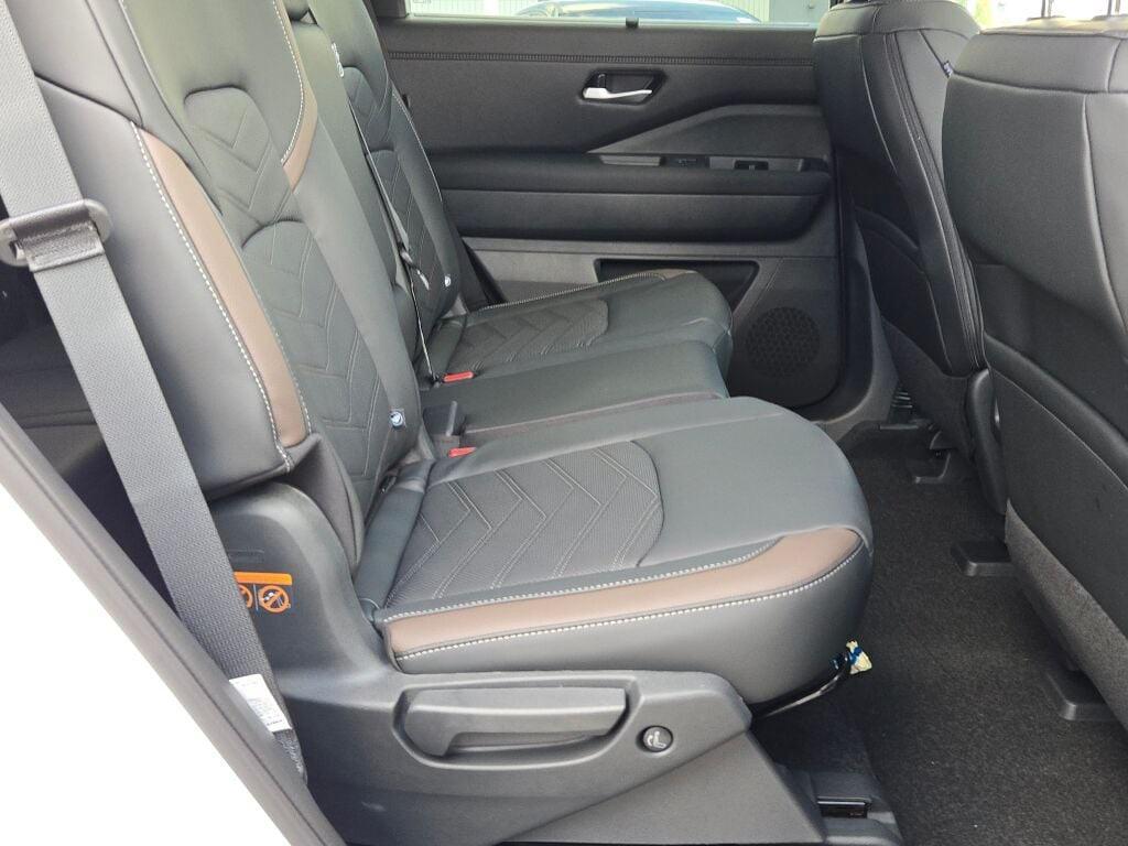 new 2025 Nissan Pathfinder car, priced at $54,500