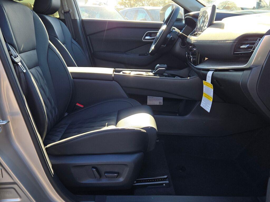 new 2026 Nissan Rogue car, priced at $43,385