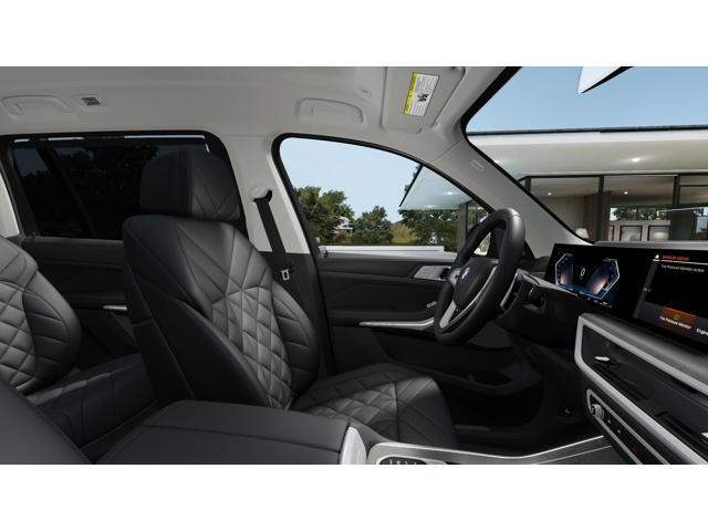 new 2026 BMW X7 car, priced at $92,190