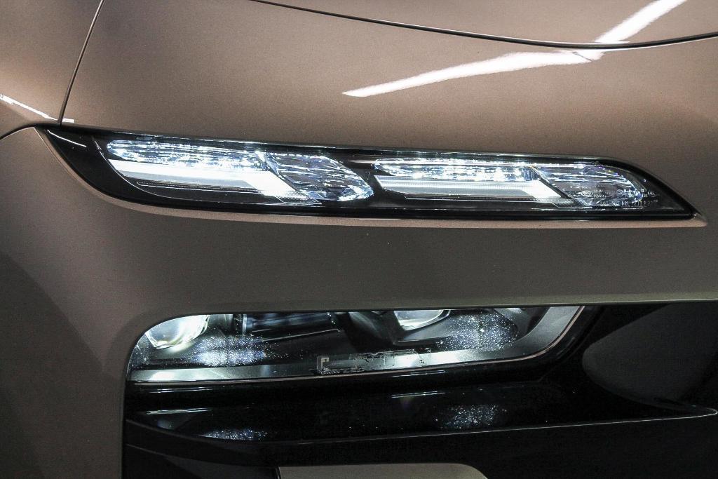used 2023 BMW 760 car, priced at $79,991
