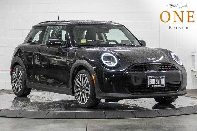 used 2025 MINI Hardtop car, priced at $32,845