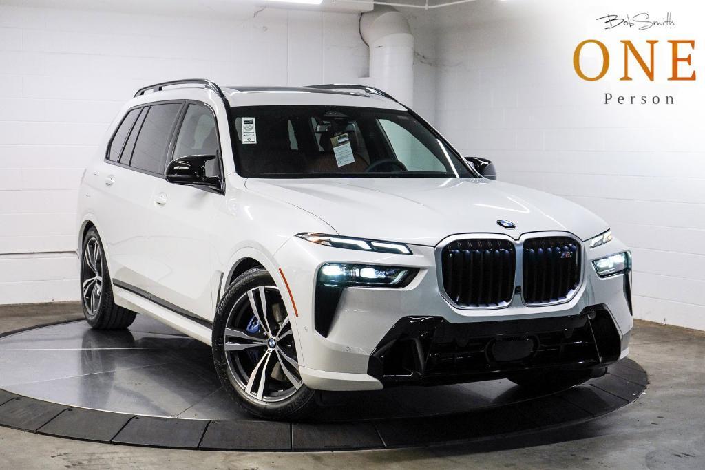 new 2025 BMW X7 car, priced at $116,075