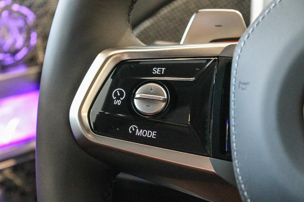 new 2025 BMW 760 car, priced at $144,455