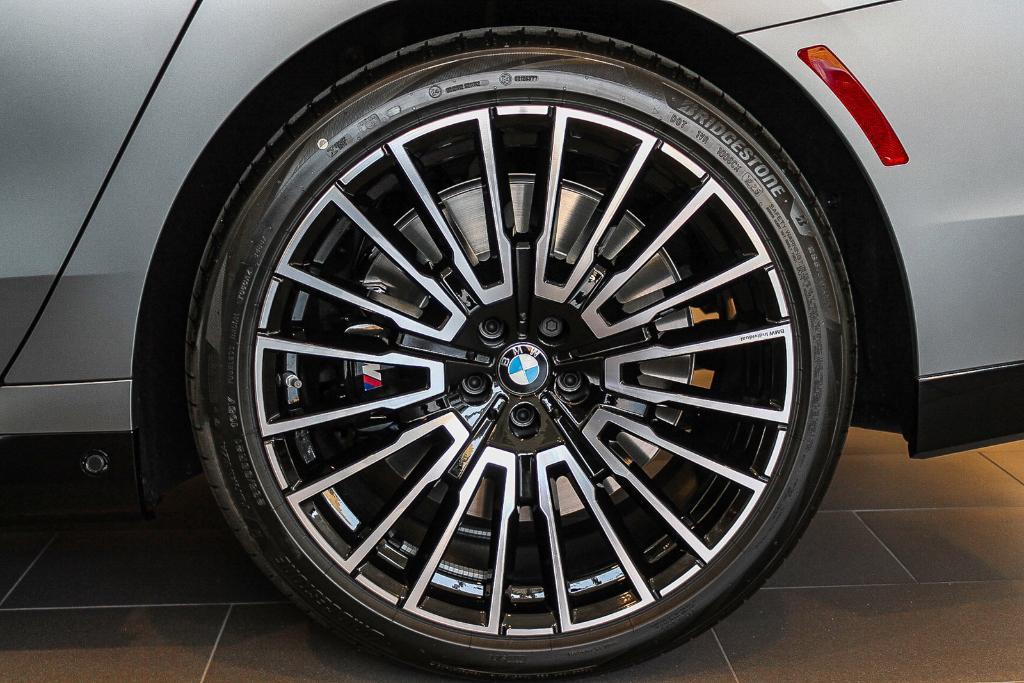 new 2025 BMW 760 car, priced at $144,455