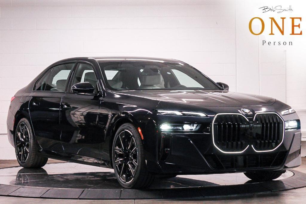 new 2025 BMW 760 car, priced at $130,675