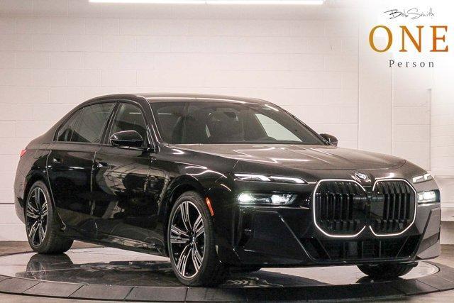 new 2025 BMW 760 car, priced at $130,675