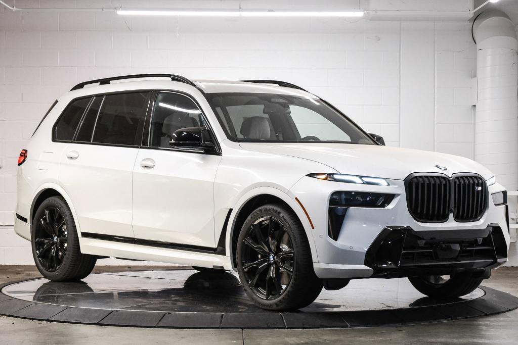 new 2025 BMW X7 car, priced at $121,580