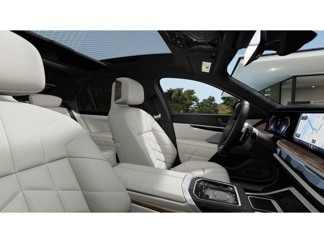 new 2025 BMW 760 car, priced at $135,225