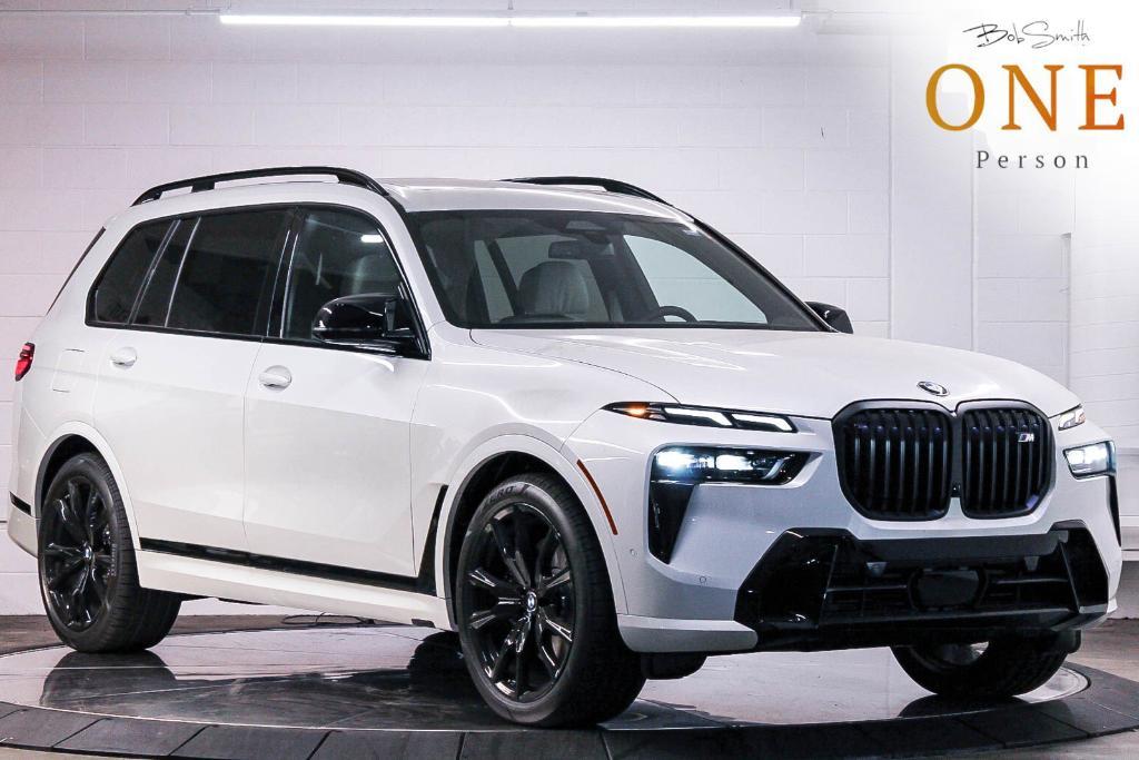 new 2025 BMW X7 car, priced at $118,020