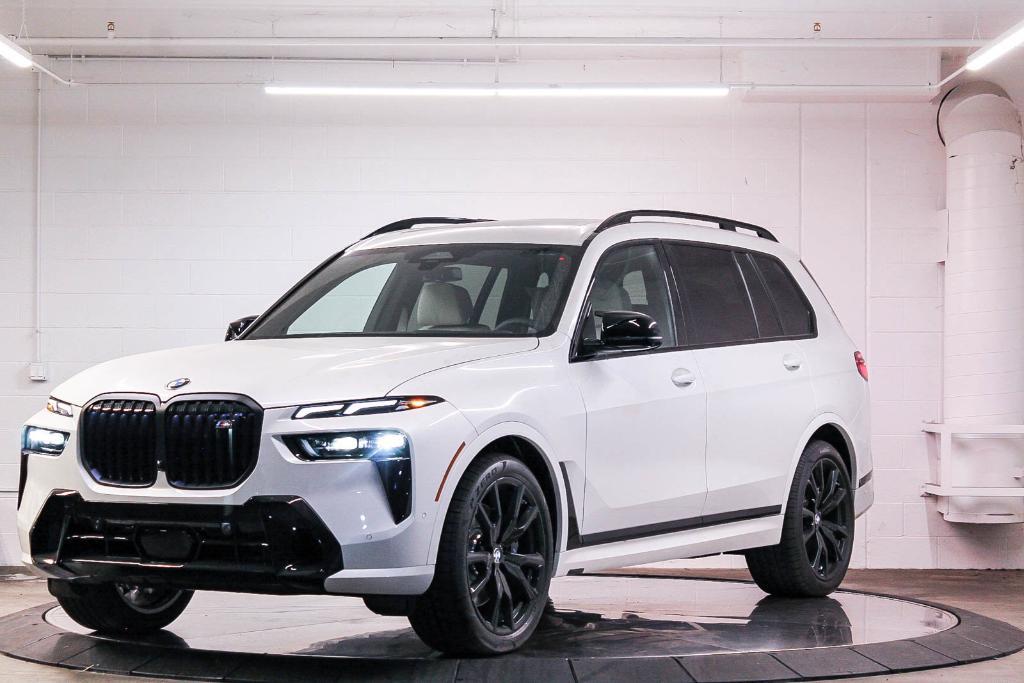 new 2025 BMW X7 car, priced at $118,020