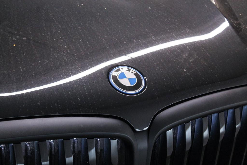 new 2025 BMW X5 PHEV car, priced at $86,490